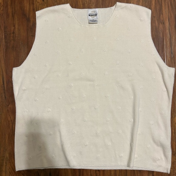 The Bentley Plus Tops - The Bentley Plus Cream Sleeveless Knit Top Flower Embroidery Size 2X Ramie